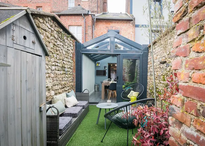 Holiday home Maison Leonard