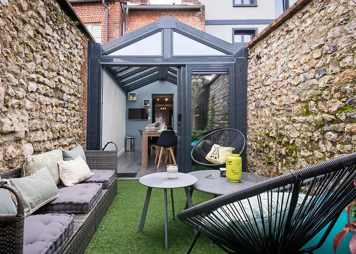 Holiday home Maison Leonard